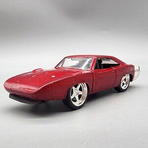 Jada 1969 Dodge Charger Daytona Red 1:24 Diecast Model Car Fast & Furious